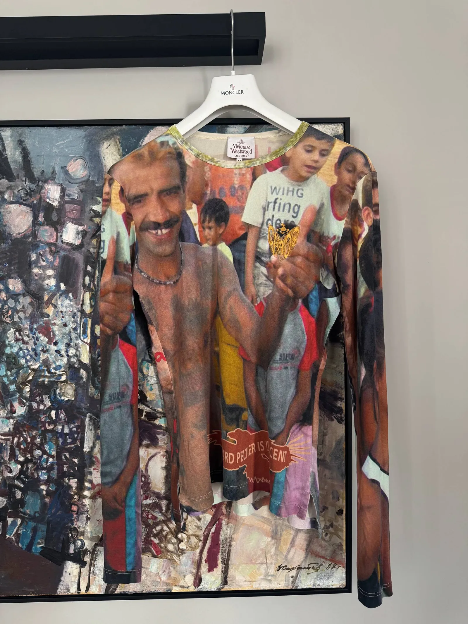 Vivienne Westwood Vivienne Westwood «Leonard Peltier is innocent» Longsleeve
