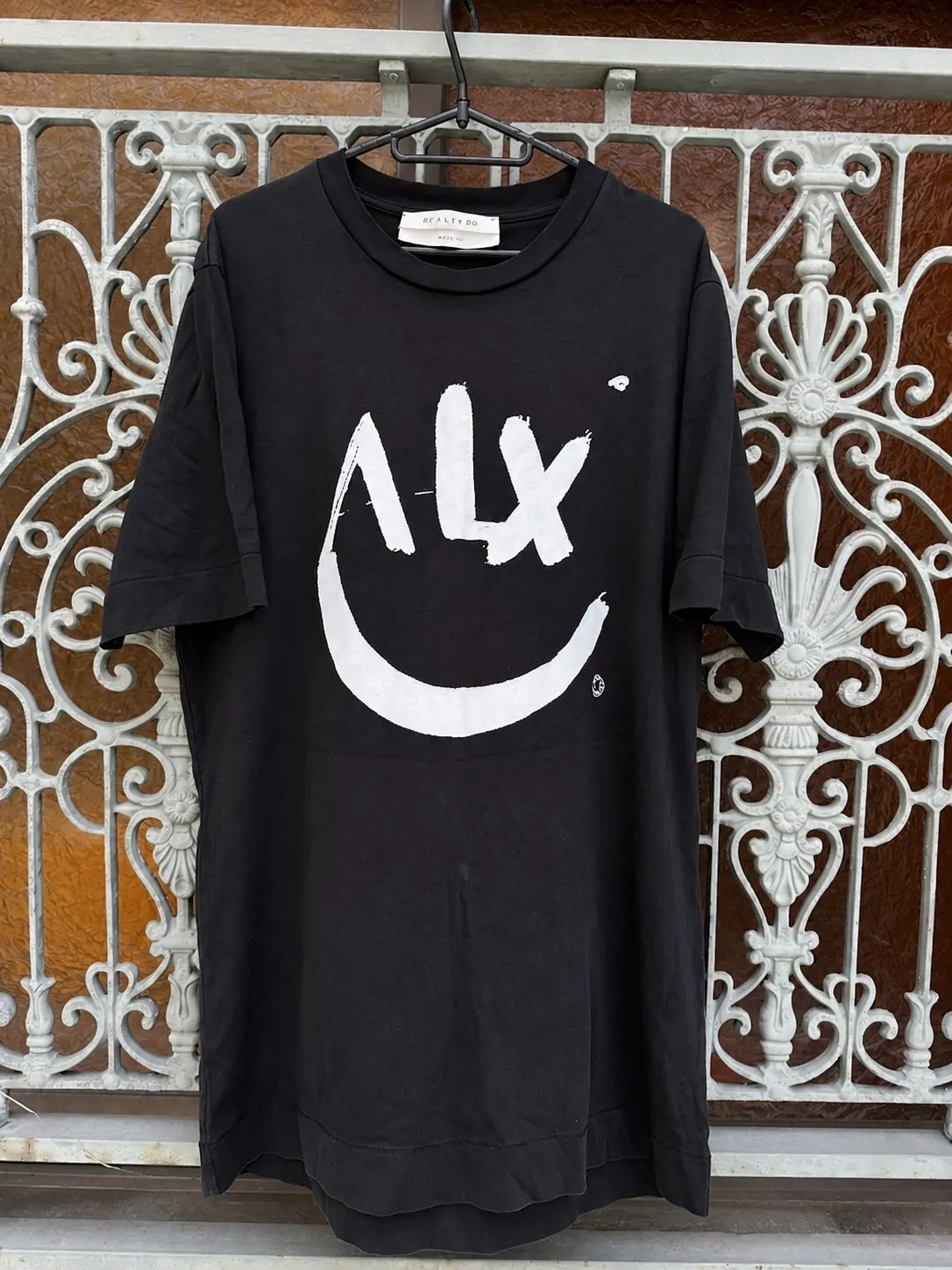 1017 ALYX 9SM 1017 ALYX 9SM Smiley Face Logo T-Shirt